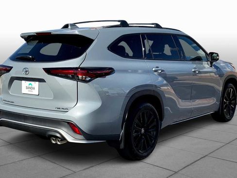 Certified 2025 Toyota Highlander XSE image 11