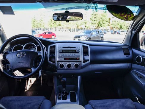 Used 2006 Toyota Tacoma PreRunner image 15