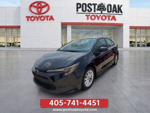 Used 2024 Toyota RAV4 XLE w/ Convenience Package FWD image 6