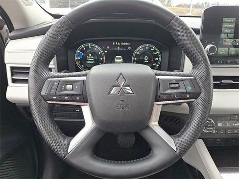 Used 2024 Mitsubishi Outlander SEL image 20