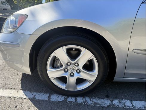 Used 2005 Acura RL AWD/4WD image 9