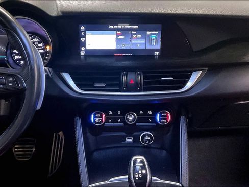 Used 2022 Alfa Romeo Stelvio Sprint image 6