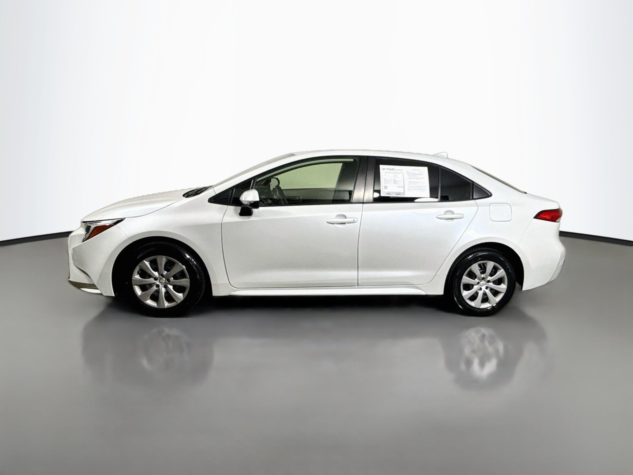 Certified 2024 Toyota Corolla LE FWD image 4