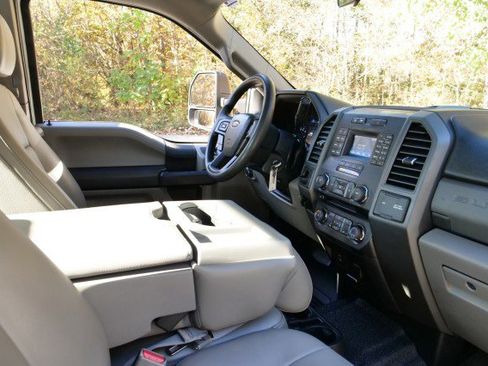 Used 2017 Ford F350 XL w/ Power Equipment Group image 37