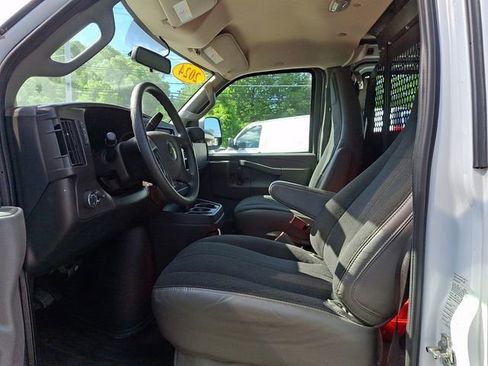 Used 2024 Chevrolet Express 2500 w/ Driver Convenience Package RWD image 24
