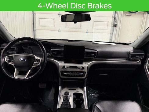 Used 2023 Ford Explorer XLT w/ Equipment Group 202A AWD/4WD image 21
