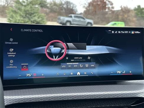 Used 2025 BMW 440i xDrive Coupe w/ Premium Package image 16