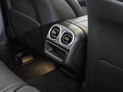 Certified 2024 Mercedes-Benz C 300 4MATIC Sedan image 19