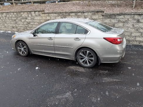 Used 2016 Subaru Legacy 3.6R Limited image 7