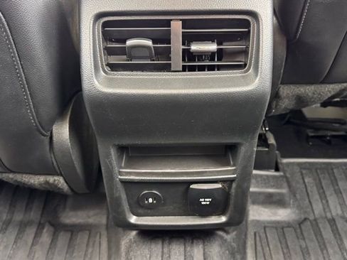 Used 2023 Ford Edge Titanium image 26