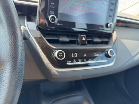 Certified 2022 Toyota Corolla LE image 24