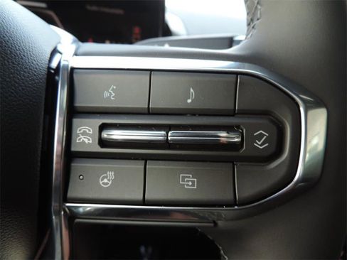 New 2025 GMC Sierra EV Denali image 28