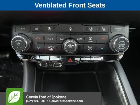 Used 2024 Dodge Durango GT image 38