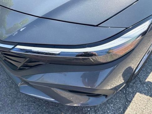Used 2025 Hyundai Elantra SE FWD image 23