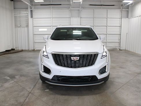 Used 2024 Cadillac XT5 Premium Luxury FWD image 3