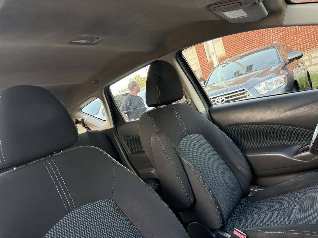 Used 2018 Nissan Versa Note SV FWD image 19