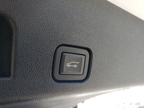 Used 2024 GMC Acadia Elevation w/ Luxury Package image 14