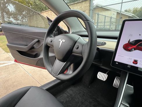 Used 2020 Tesla Model 3 Standard Range Plus image 25