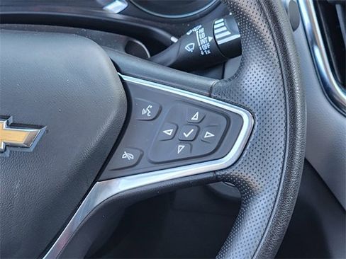 Used 2022 Chevrolet Equinox LT image 32