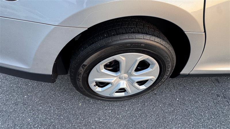 Used 2015 Ford Taurus Police Interceptor AWD image 22