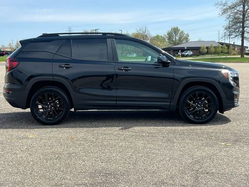Certified 2023 GMC Terrain SLE w/ Driver Convenience Package AWD/4WD image 47