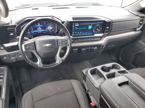 Used 2024 Chevrolet Silverado 2500 LT image 13