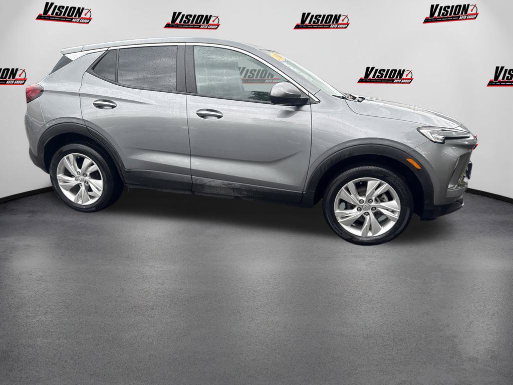Used 2024 Buick Encore GX Preferred w/ Comfort Package AWD/4WD image 4