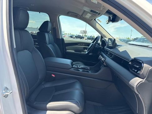 Certified 2025 Honda Pilot EX-L image 19