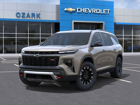 New 2026 Chevrolet Traverse Z71 w/ Driver Confidence Package AWD/4WD image 39