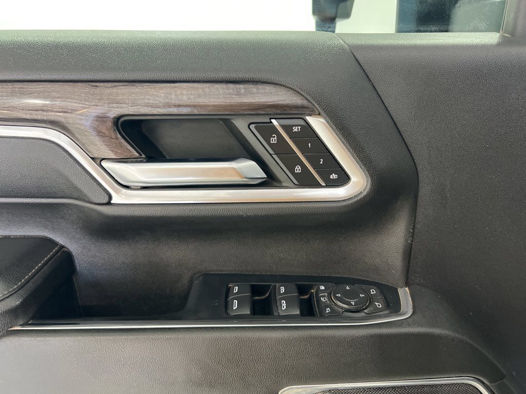 Used 2024 Chevrolet Silverado 2500 LTZ AWD/4WD image 21