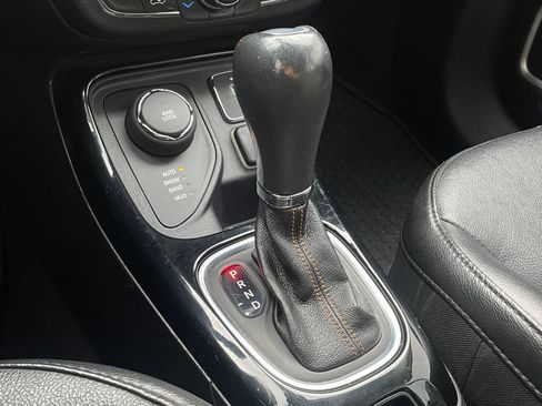 Used 2021 Jeep Compass Limited AWD/4WD image 18