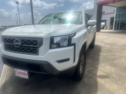 Used 2023 Nissan Frontier SV w/ Technology Package RWD image 1