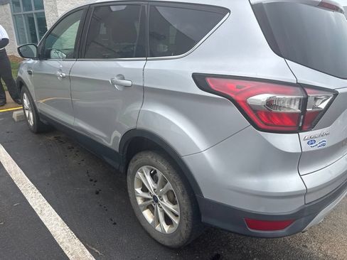 Used 2017 Ford Escape SE FWD image 5