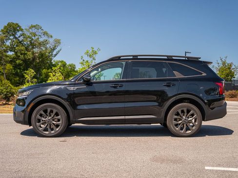 Used 2023 Kia Sorento X-Line EX image 4