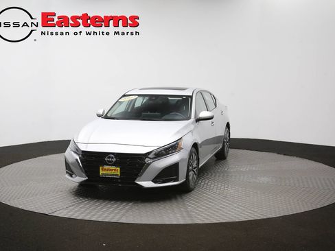 Used 2023 Nissan Altima 2.5 SV w/ SV Premium Package AWD/4WD image 55