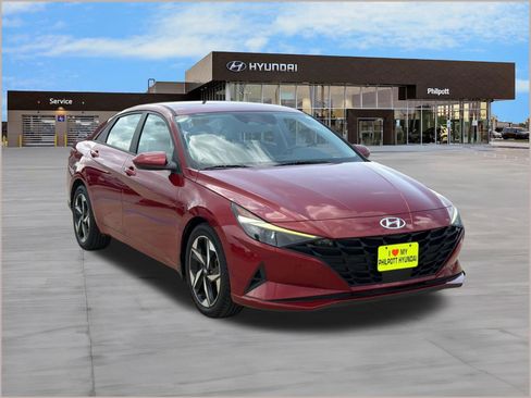 Used 2023 Hyundai Elantra SEL w/ Convenience Package FWD image 7