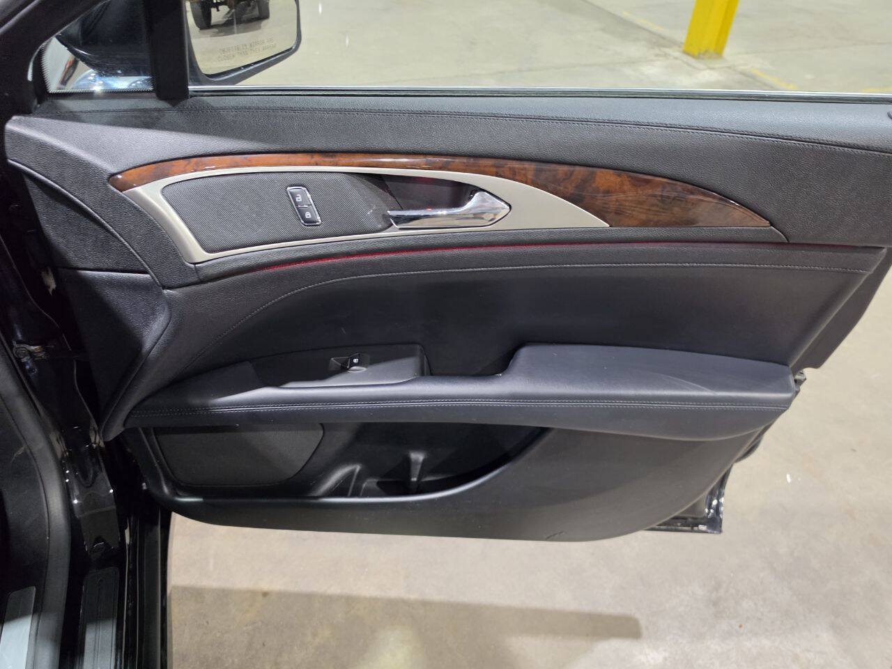 Used 2017 Lincoln MKZ Reserve w/ Climate Package FWD image 32