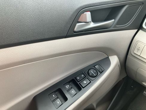 Used 2017 Hyundai Tucson SE image 36