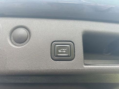 Used 2021 Chevrolet Equinox LT image 35