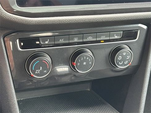 Used 2024 Volkswagen Tiguan Wolfsburg Edition image 34