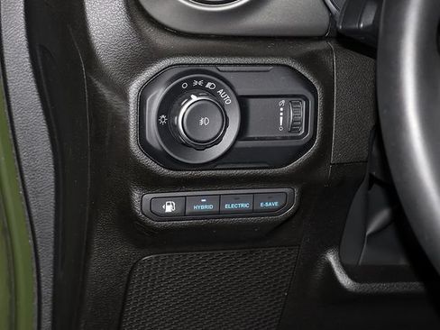 Used 2023 Jeep Wrangler Unlimited w/ Cold Weather Group AWD/4WD image 28