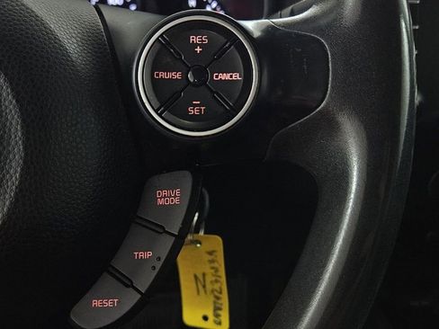 Used 2018 Kia Soul + FWD image 12