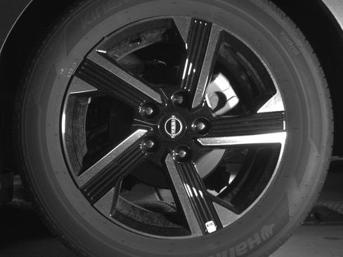 Used 2025 Nissan Sentra SV FWD image 17
