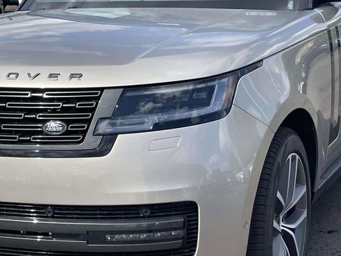 New 2026 Land Rover Range Rover Long Wheelbase SE AWD/4WD image 9