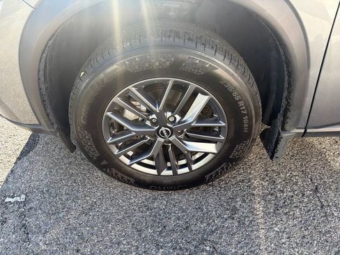 Used 2025 Nissan Rogue S AWD/4WD image 23