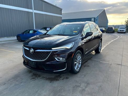 Used 2023 Buick Enclave Avenir w/ Trailering Package, 5000 lbs. FWD image 1