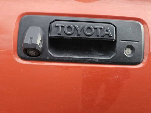 Used 2017 Toyota Tacoma SR5 image 4