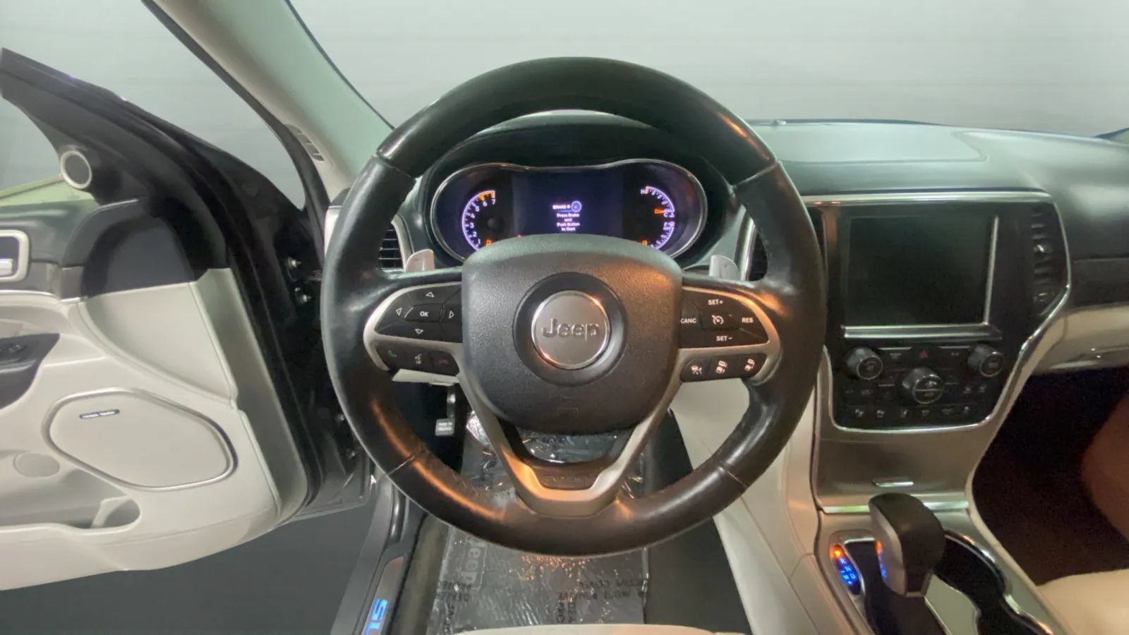 Used 2017 Jeep Grand Cherokee Summit AWD/4WD image 21