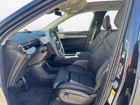 New 2025 Volvo EX90 Ultra image 9