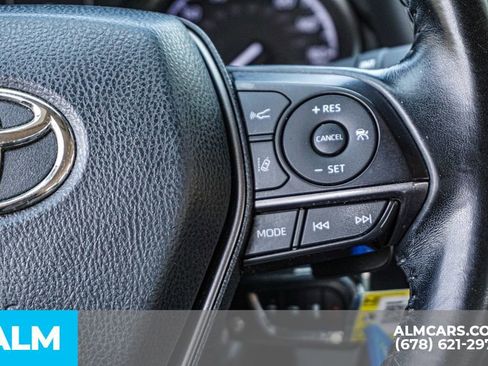 Used 2021 Toyota Camry SE image 30